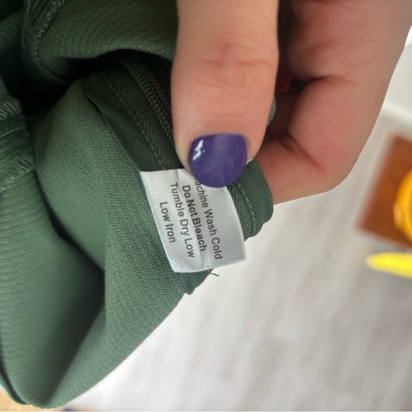 Tuckernuck Forest Green Cropped Pants - Picture 12 of 16